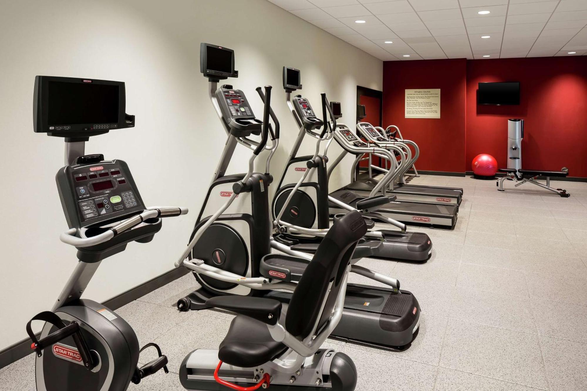 Hilton Garden Inn Bettendorf/ Quad Cities Kültér fotó